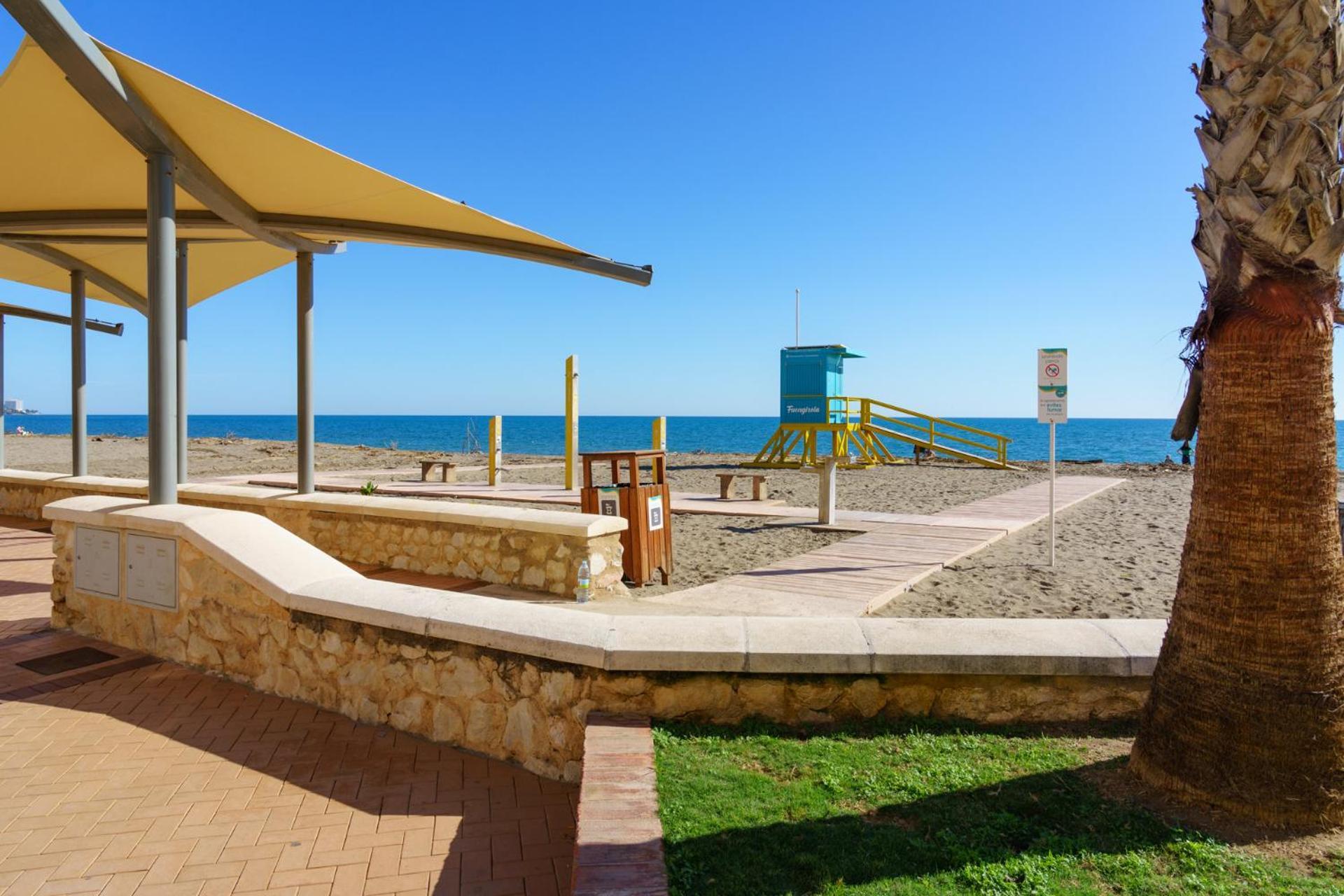 Nice Apartments 20 Meters From The Beach Фуенхірола Екстер'єр фото